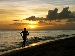 A scenic workout on Ka'anapali Beach
