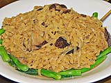 Abalone sauce cho mein (long life noodles)